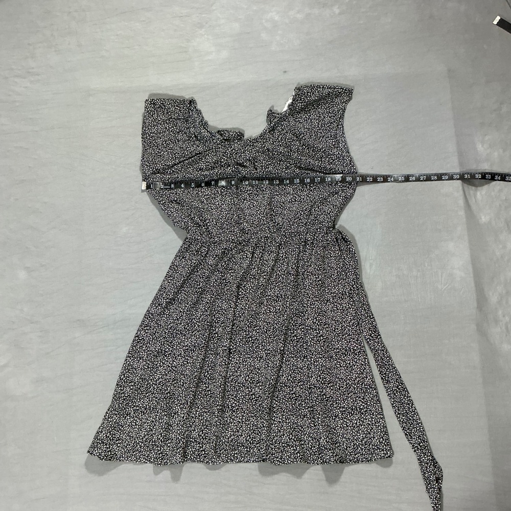 Lauren Conrad LC Floral Ditsy Print Mini Dress Black White Size M NWT - Picture 2 of 4